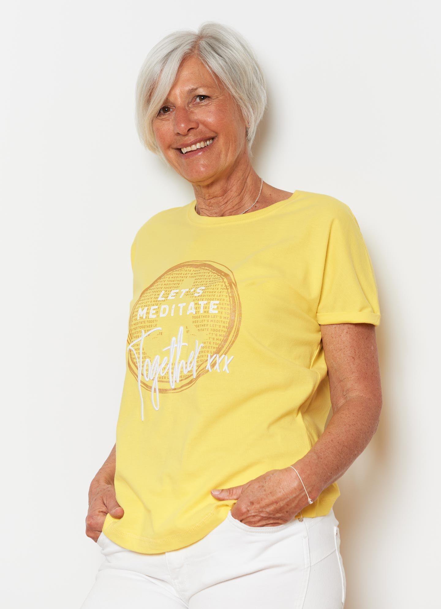 sparkles of light boxy t shirt 115 5 yellow bust 100300 w